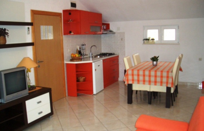 Ferienwohnungen Di - Paloc: Orange apartment A2+2 
