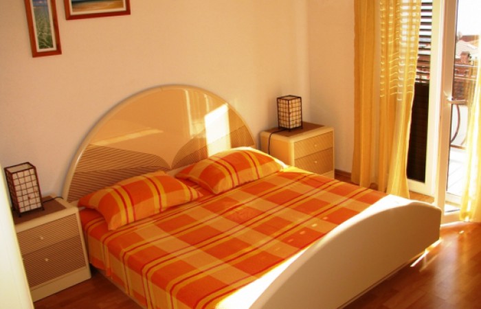 Apartments Di - Paloc: Orange apartment A2+2 